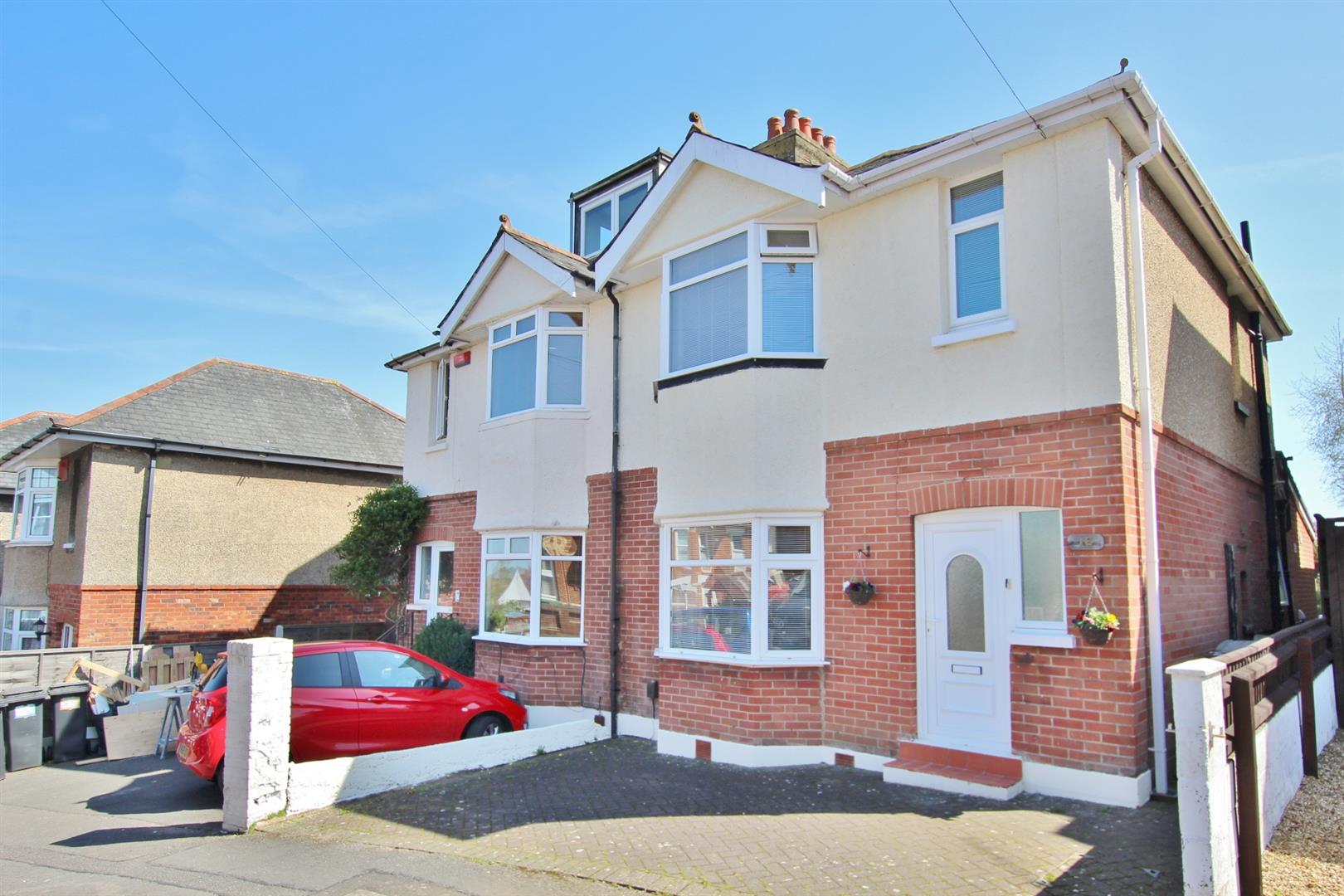 3 Bedroom Property For Sale in Bournemouth £335,000